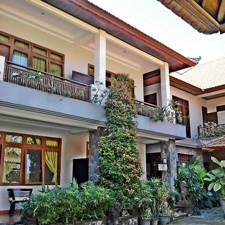 Yulia 2 Homestay Sanur מראה חיצוני תמונה