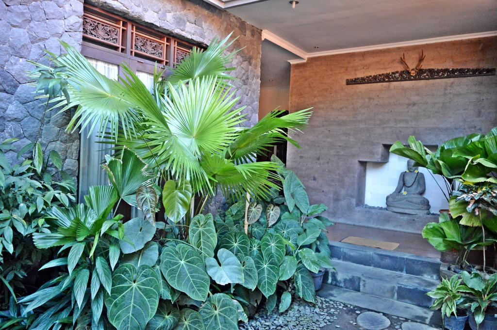 Yulia 2 Homestay Sanur מראה חיצוני תמונה