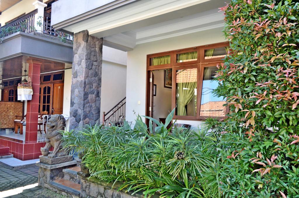Yulia 2 Homestay Sanur מראה חיצוני תמונה