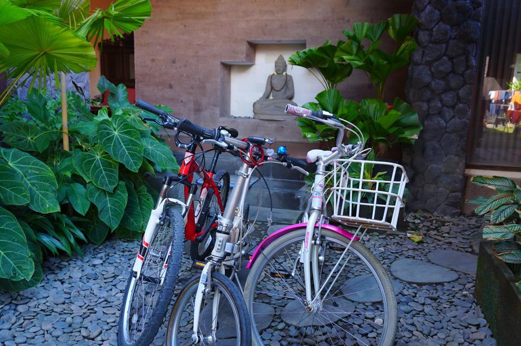 Yulia 2 Homestay Sanur מראה חיצוני תמונה
