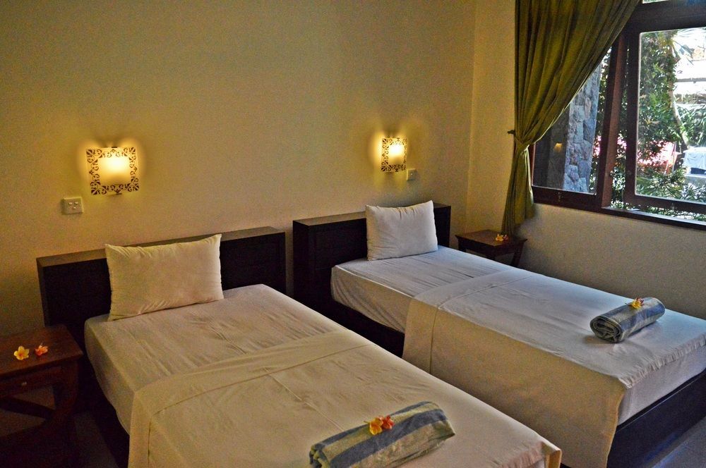 Yulia 2 Homestay Sanur מראה חיצוני תמונה